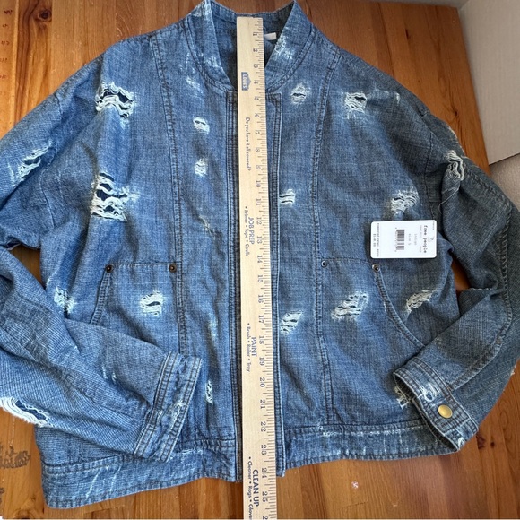 Free people denim, distressed, blue, jean jacket, size, large cotton NWT - Picture 11 of 14